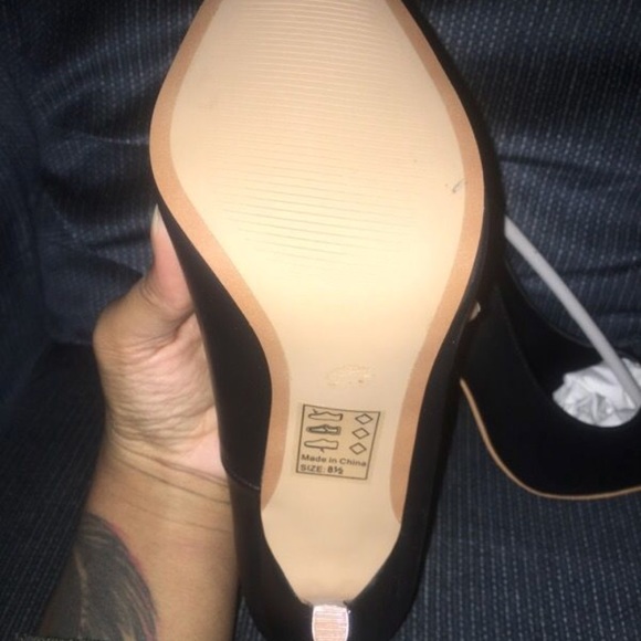 High Heels - Picture 3 of 4